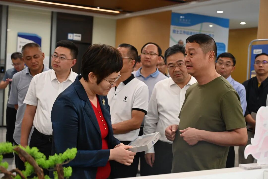 江西省副省長(zhǎng)張瑩一行赴海南晨海水產(chǎn)調(diào)研共探海洋經(jīng)濟(jì)新機(jī)遇